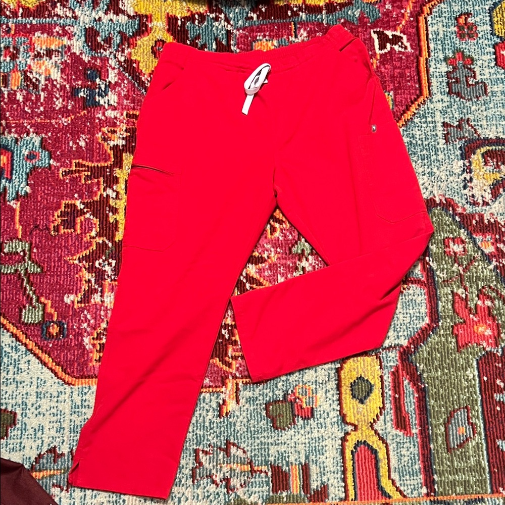Figs women’s Vibrant Red Cargo scrub Pants